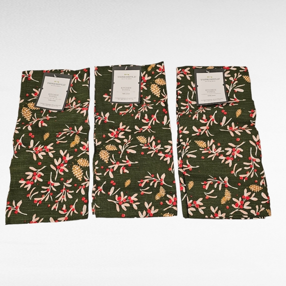 Threshold 3 Pack Cotton Kitchen Towel Green With Winter Berries Kitchen Decor